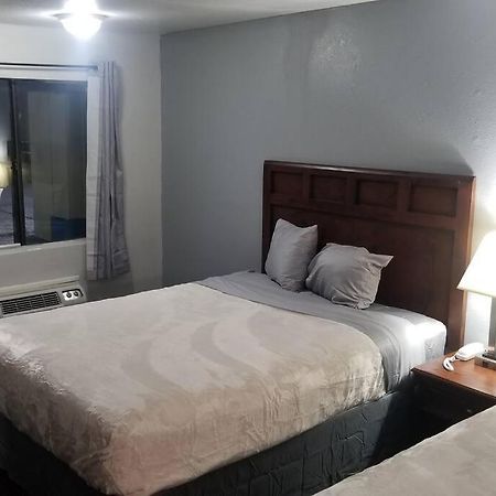 Hotel 2 Queen Beds Hotel Room 136 Wi-Fi Stillwater Exterior photo